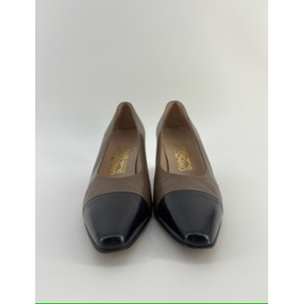 Salvatore Ferragamo Taupe Brown Black Cap Toe Leather Pumps Block Heel Size 8.5